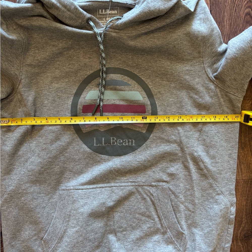 L.L. Bean Camp Hoodie with front pocket NWT - Picture 9 of 10